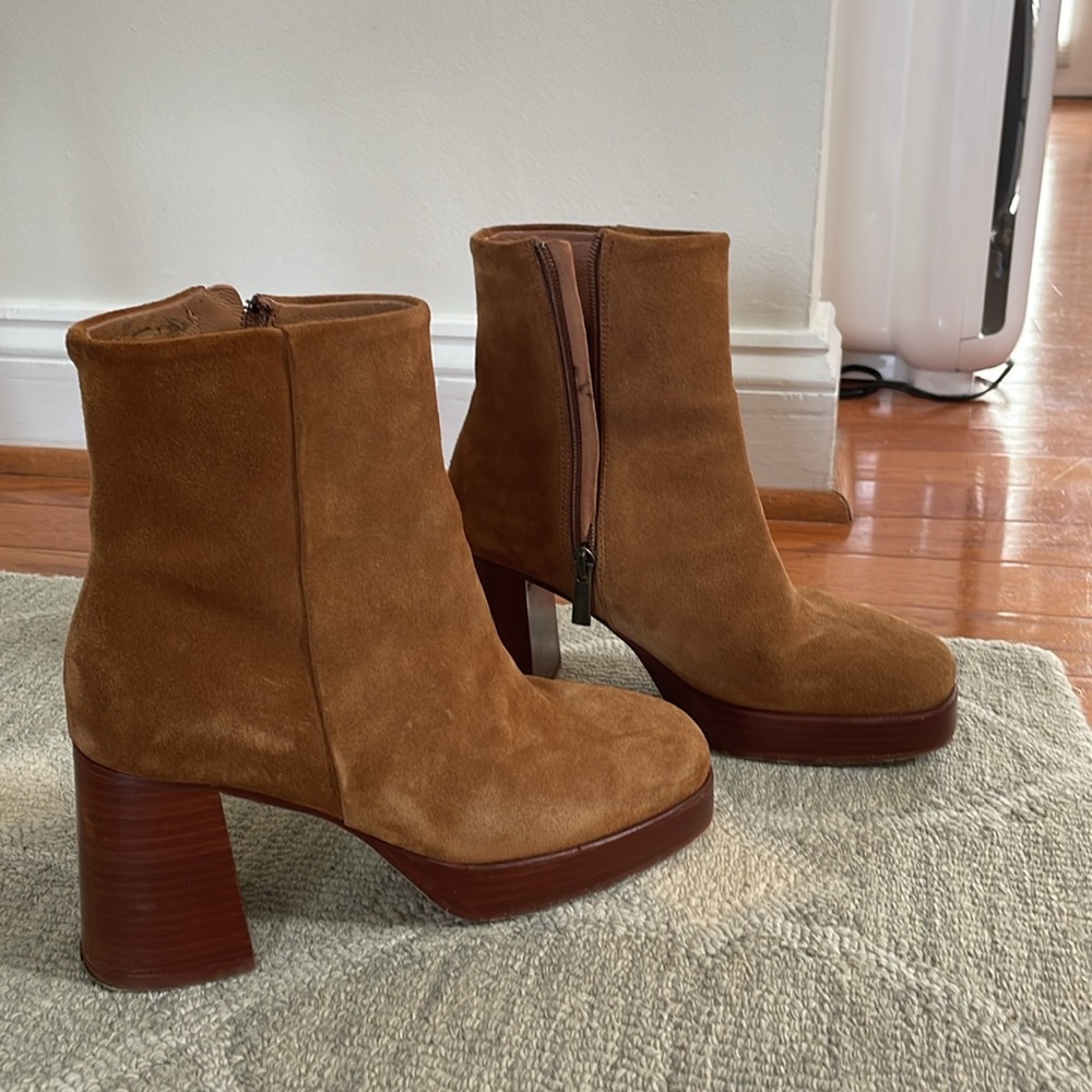 Bobbie’s Camel Suede Platform Boots